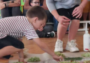 Zajęcia otwarte w OGRODZIE PIĘCIU ZMYSŁÓW- Zajączki!